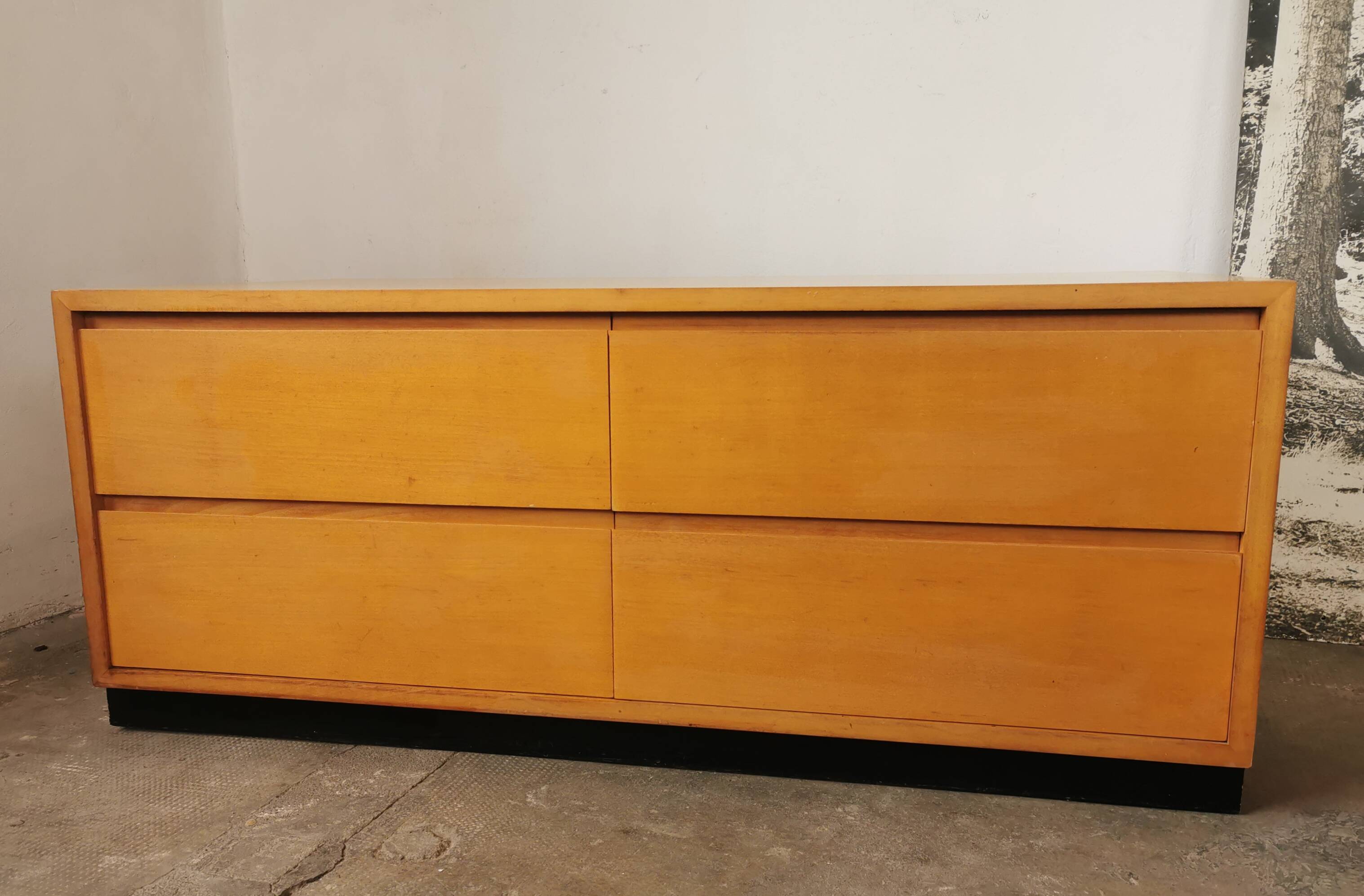 Wk Mobel low chest of drawers