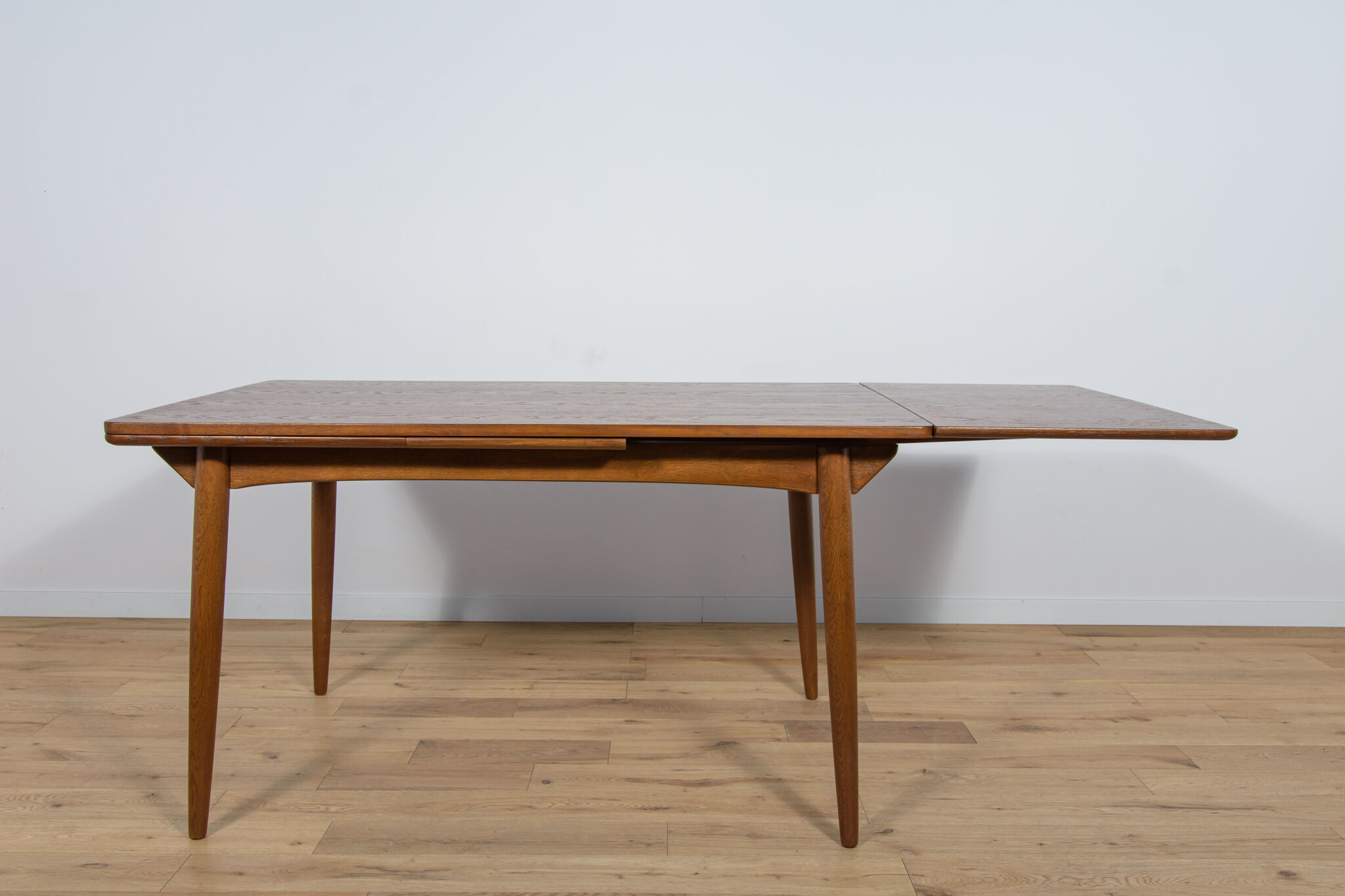 Mid Century Danish Extendable Oak Dining Table, 1960s