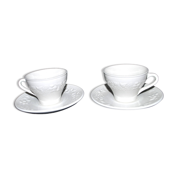 2 tasses en faïence Sarreguemines blanche, 1900