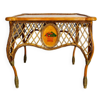 Rattan table