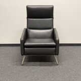 Fauteuil design en cuir noir par BoConcept