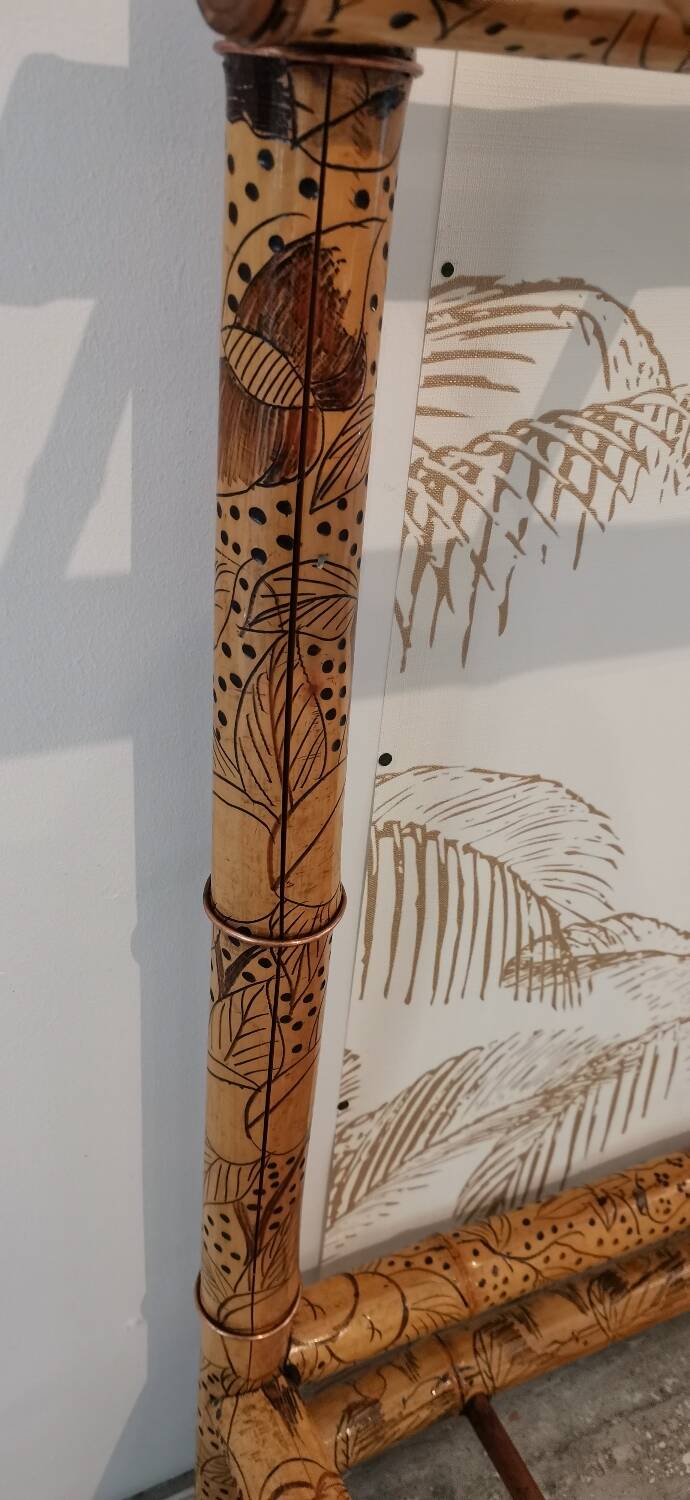 Bamboo wall-mounted locker