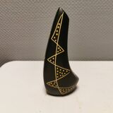 Sculptural black vase with yellow pattern from Hedebo Keramik Denmark 1950-1960s.