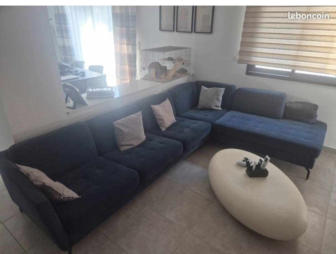 Boconcept sofa angle