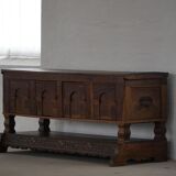 Danish baroque oak buffet from the early 18th century, carved details, 1700-1750.