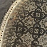 Oval Moroccan plateau engraved on a base 50x35.