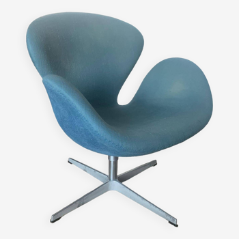 Swan armchair by Arne Jacobsen edition Fritz Hansen