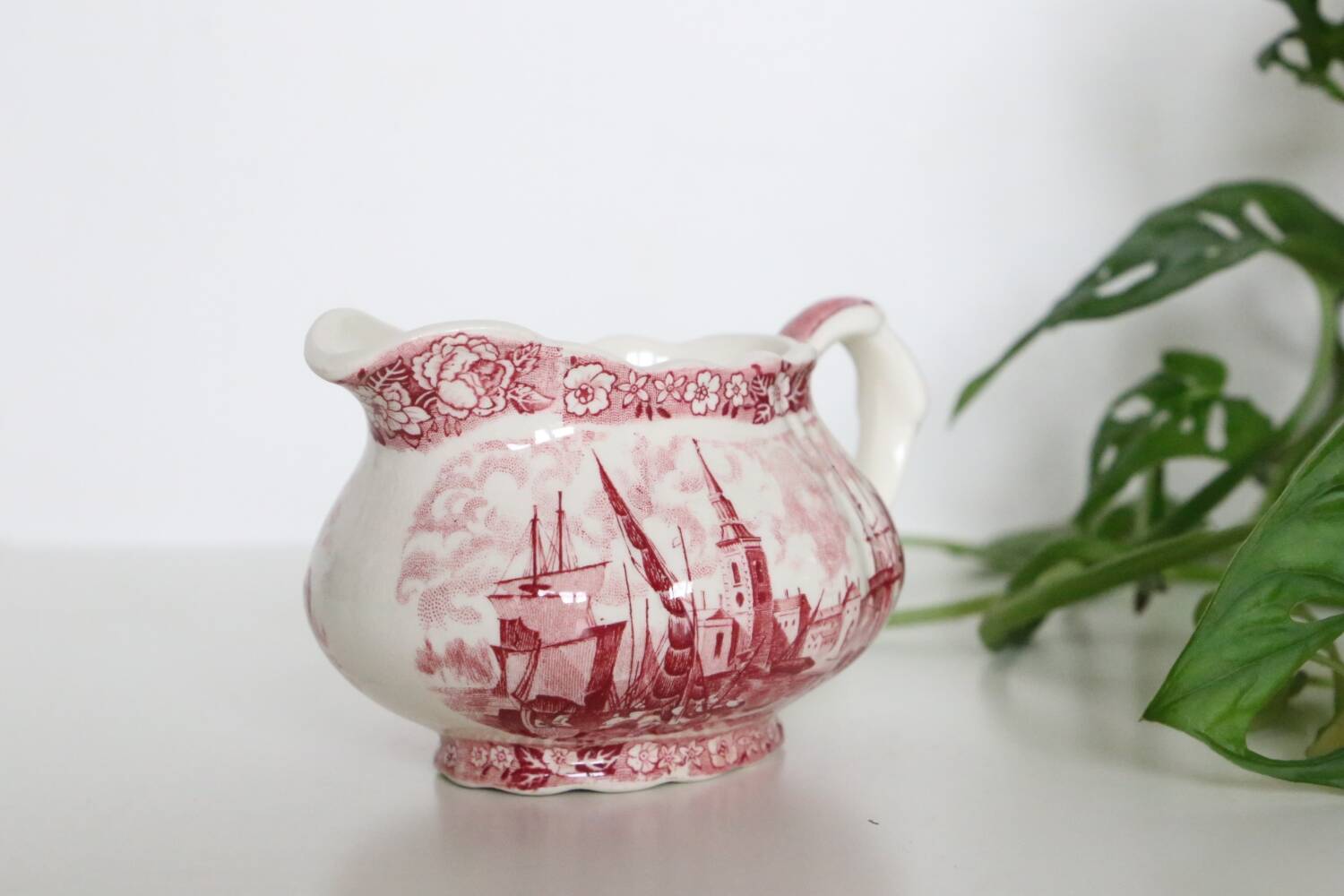 Palissy Gravy Boat, Thames River Scene
