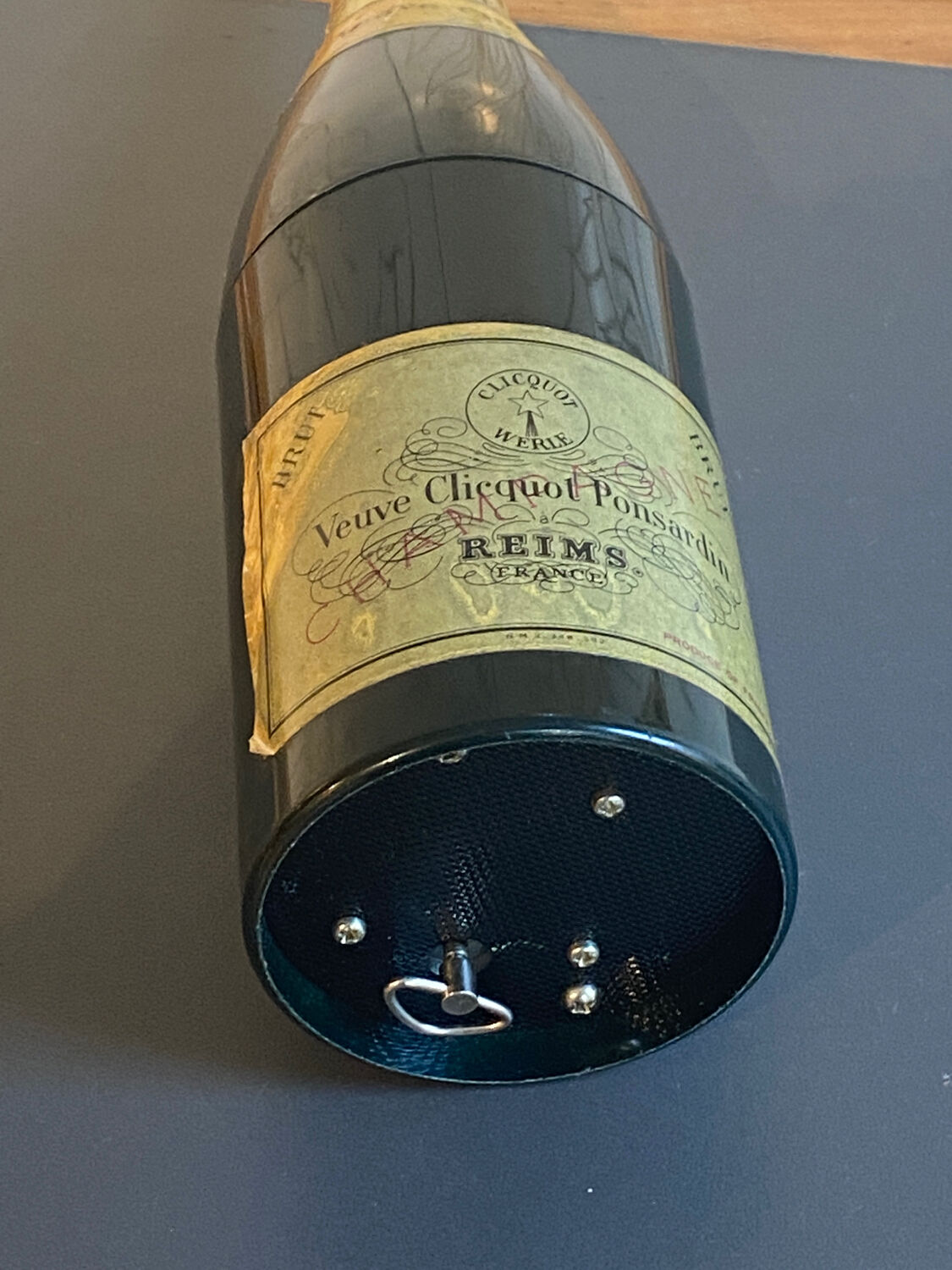 Bottle-shaped music cigarette dispenser