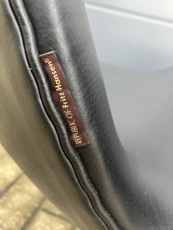 Originele zwart lederen Fritz Hansen Swan chair Topstaat!