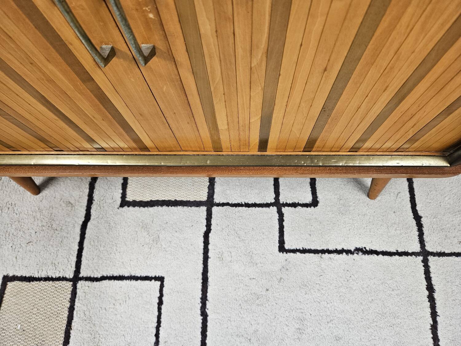 Low sideboard in teak veneer 1960"