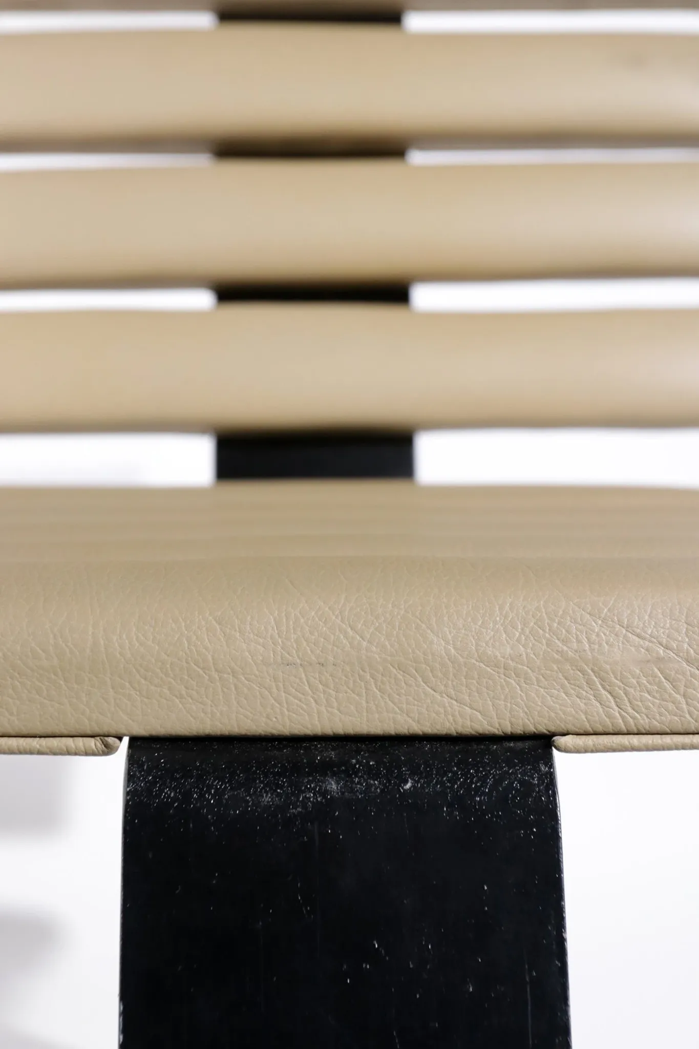 Mid-century design rib chair, 1980s