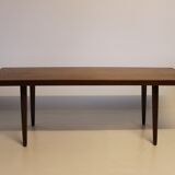 Table basse en teck de conception danoise des années 1960.