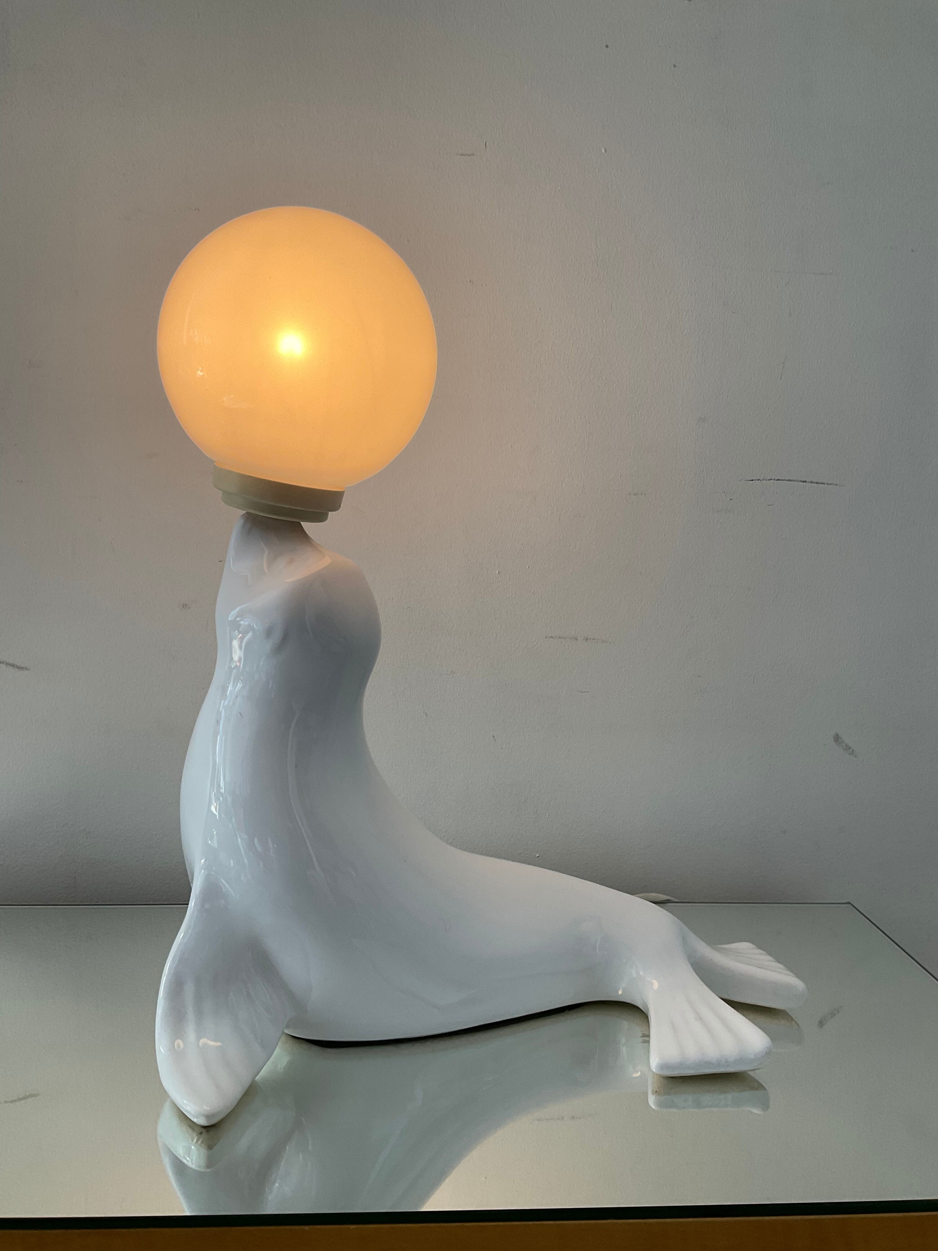 Vintage sea lion lamp in ceramic and opaline