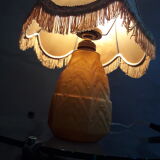 Lampe signée C.L.A  art deco en verre opaque moulé  1930      35x20cm
