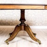 English Extendable Dining Table in Mahogany, 1920