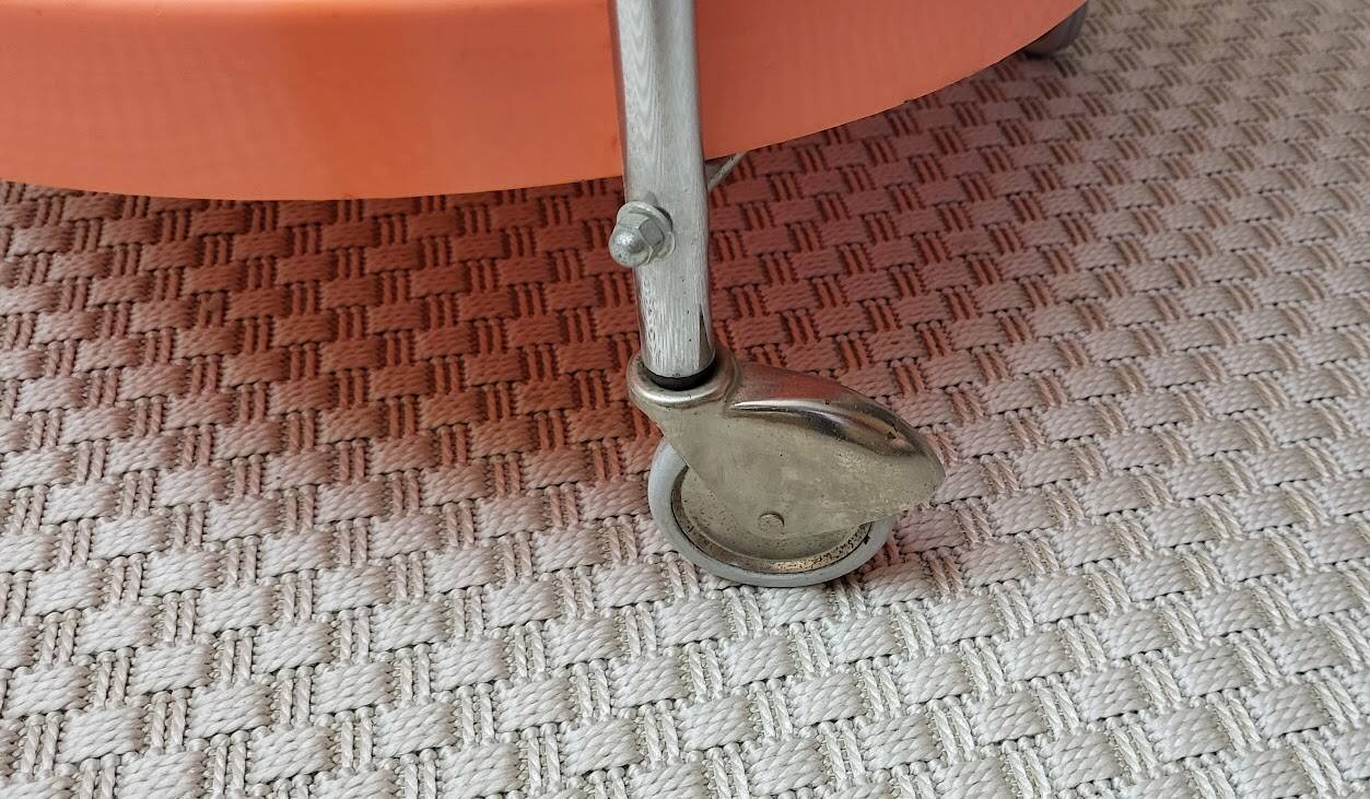 Chariot bar orange vintage