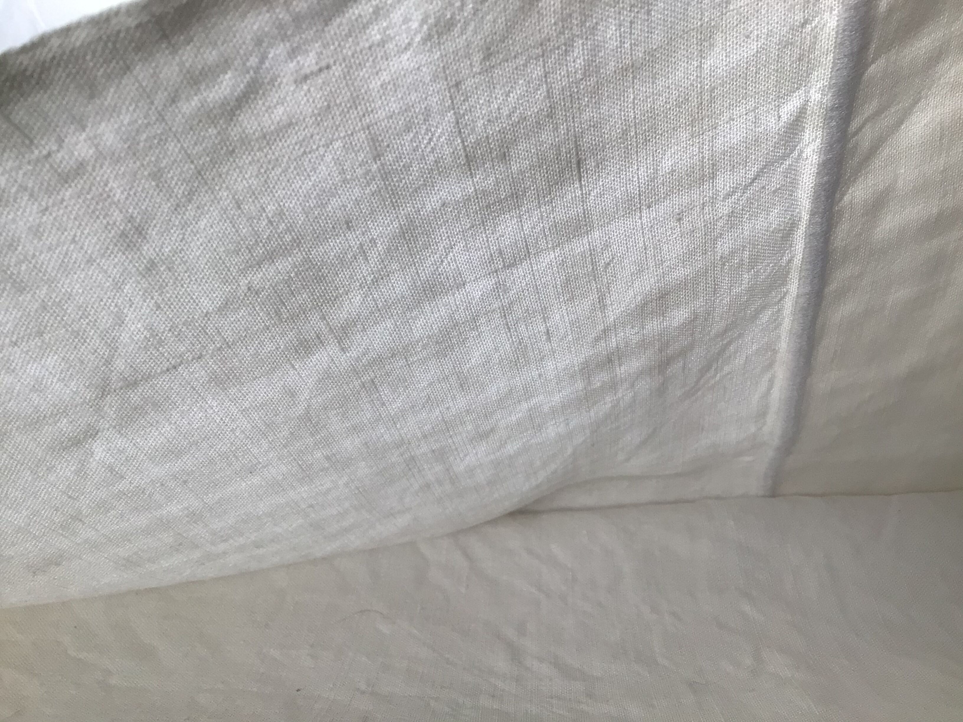 JP embroidered sheet highlighted wide bumblebee dot triangles