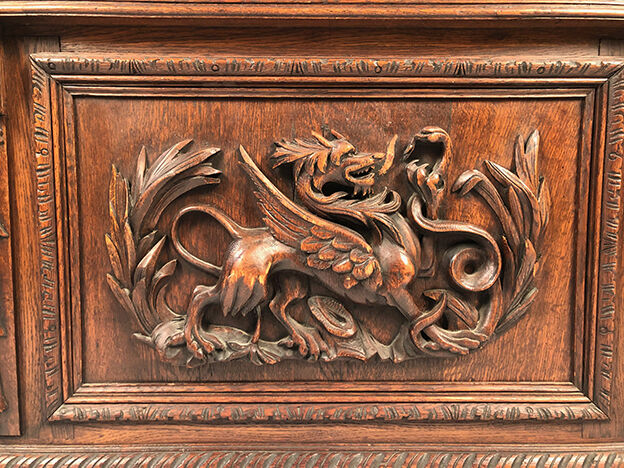 Bureau ministre en chêne richement sculpté, circa 1880
