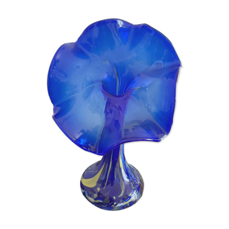 Vase en opaline forme  fleur bleu