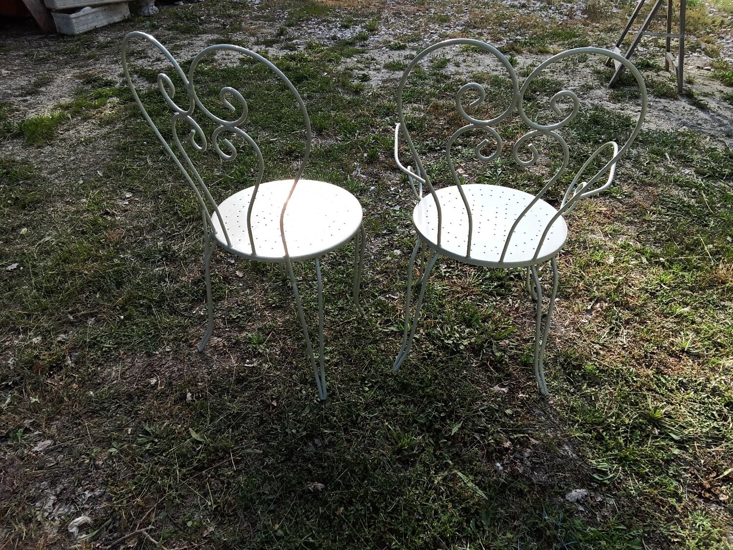 Salon de jardin en fer forgé vert