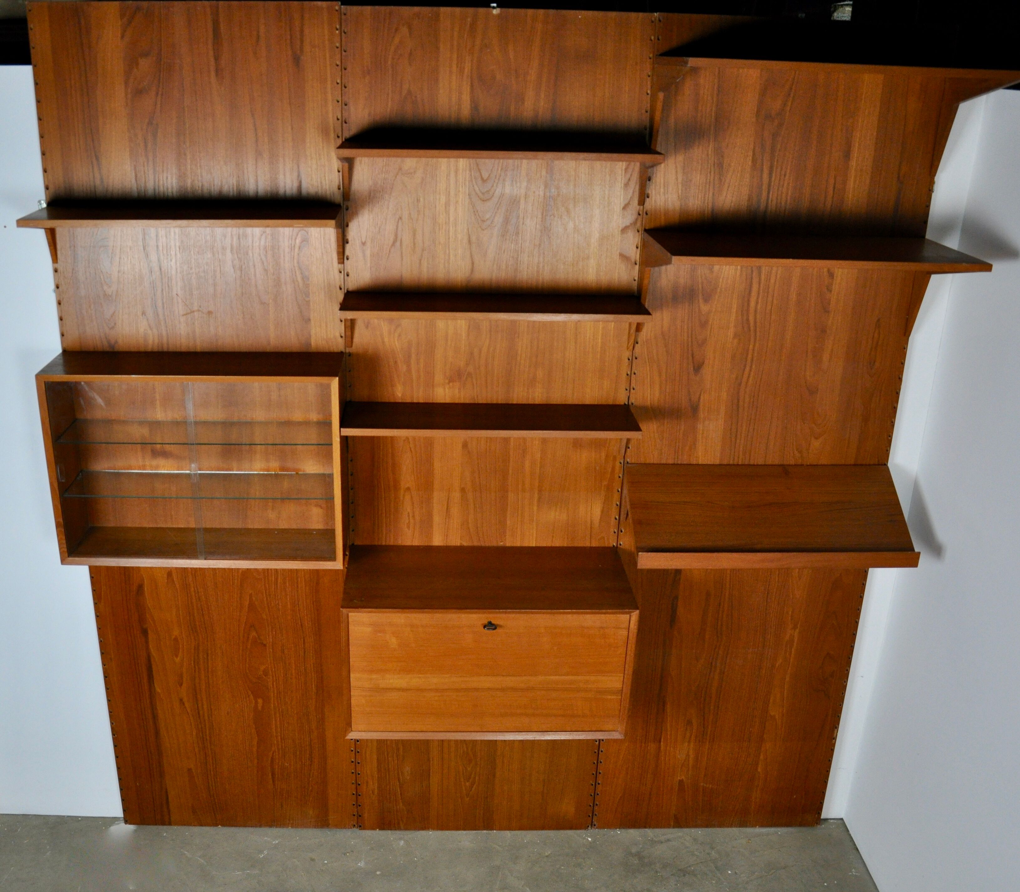 Wall unit Royal system by Poul Cadovuis 1960
