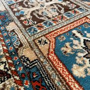 Moroccan rug made of pure wool and handmade, 220cm x 150cm.