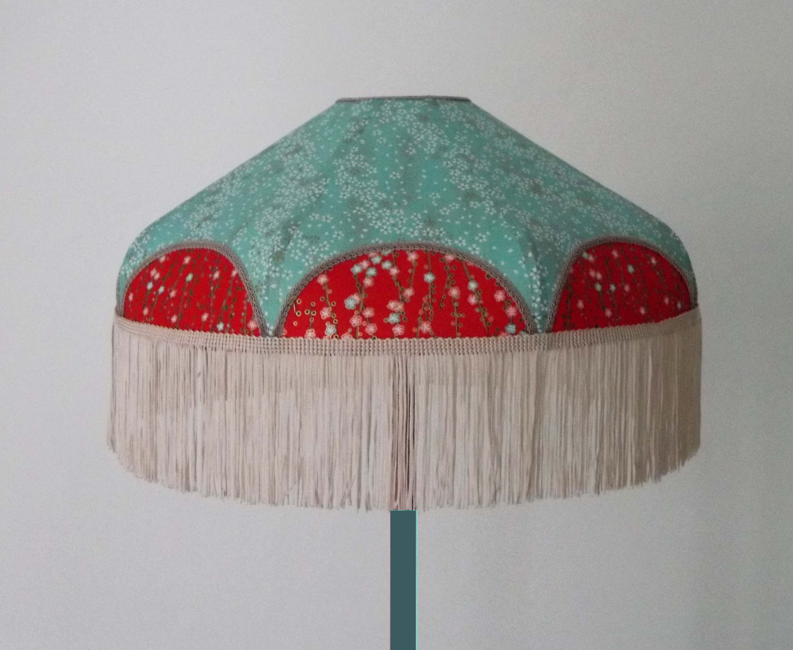 Retro lampshade with fringe "Loubianca".