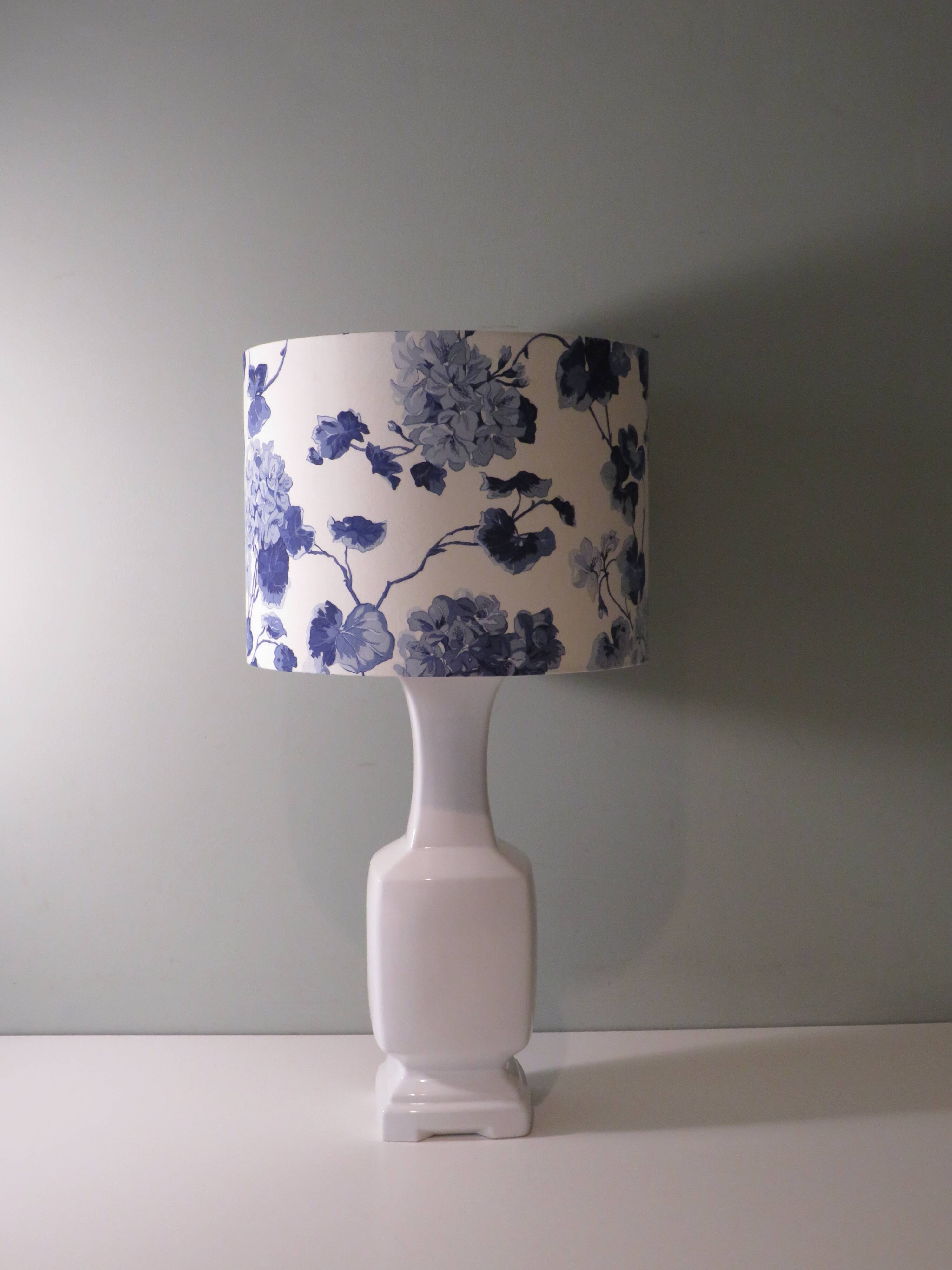 White mid-century ceramic table lamp