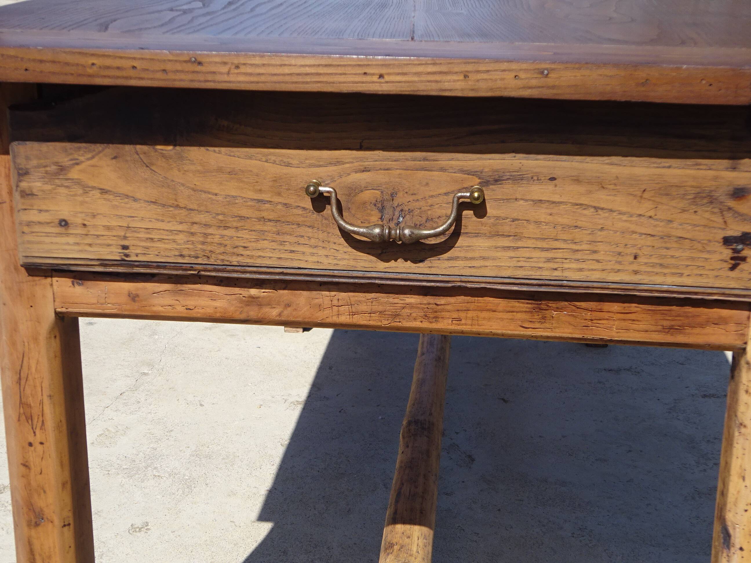 Ancienne table de ferme en chêne massif