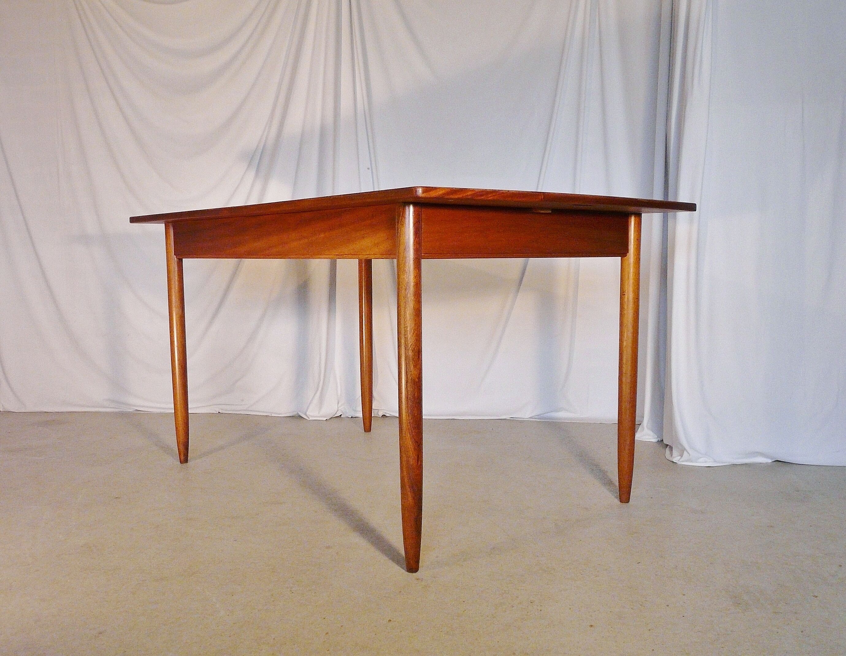 Scandinavian vintage extendable rectangular table