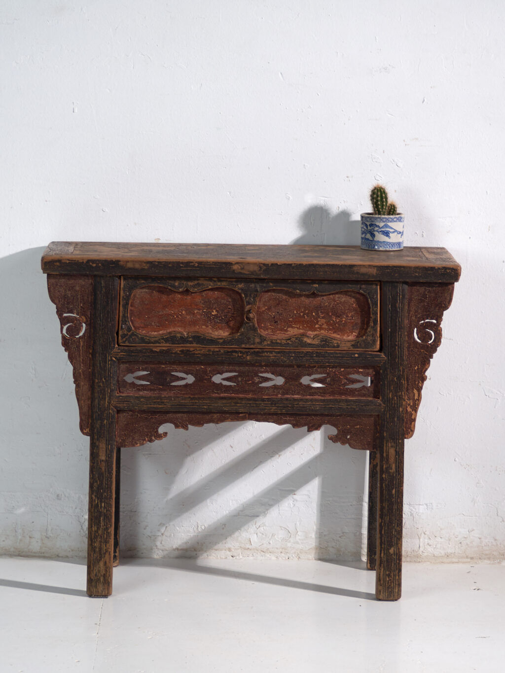 Antique pine console with multi-layer patina – China, circa 1930