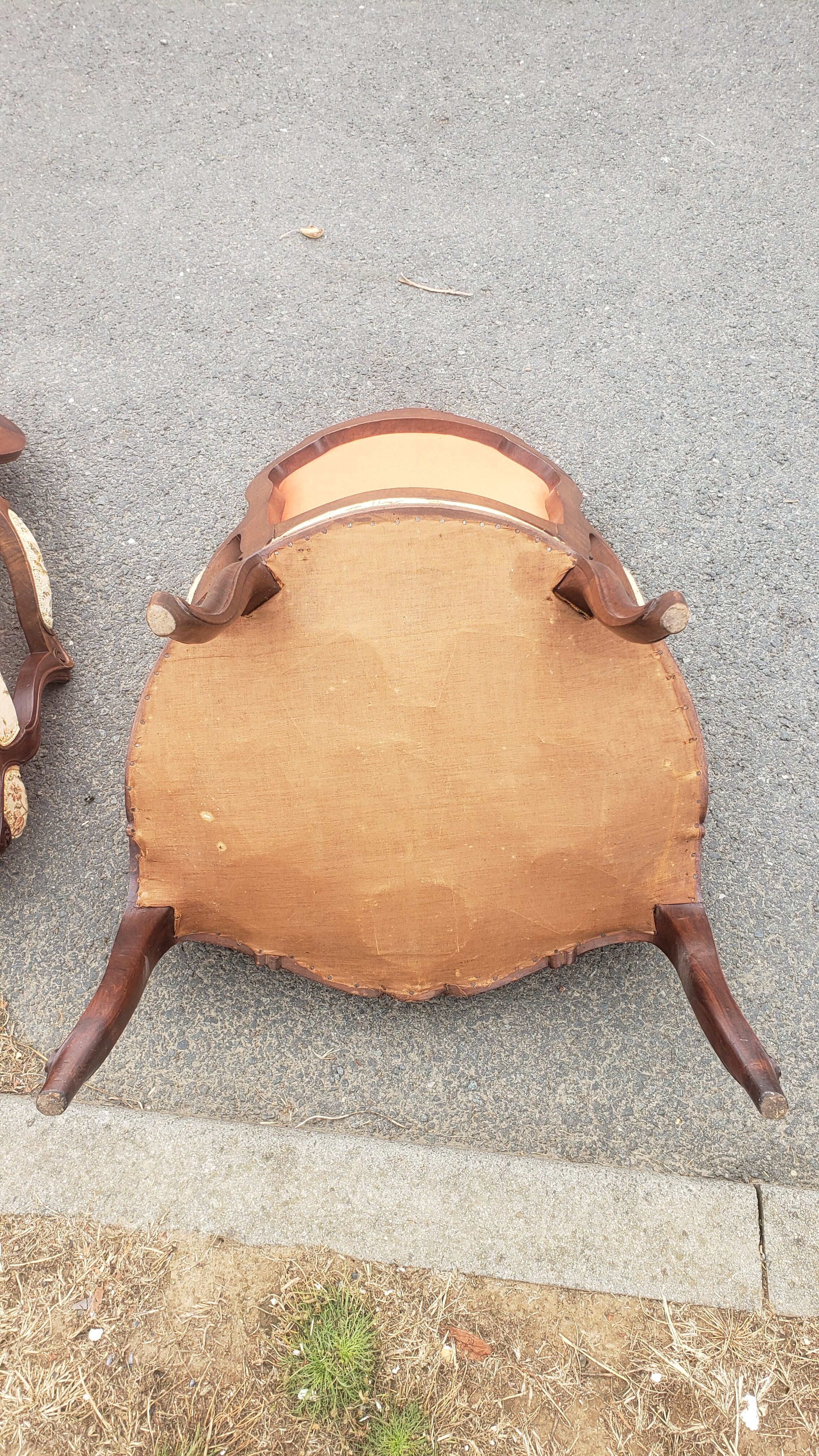 Paire de fauteuils cabriolet