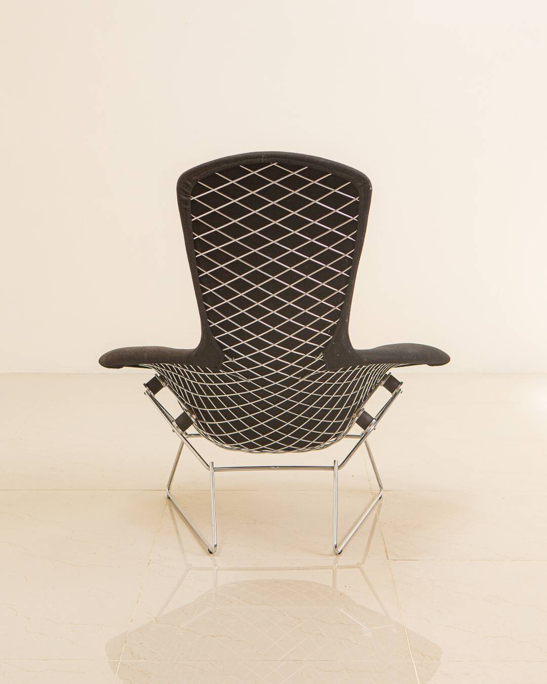 Black "Bird" armchair by Harry Bertoia for Knoll 80's