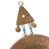 Miroir ethnique rond en laiton décoré de perles, années 60