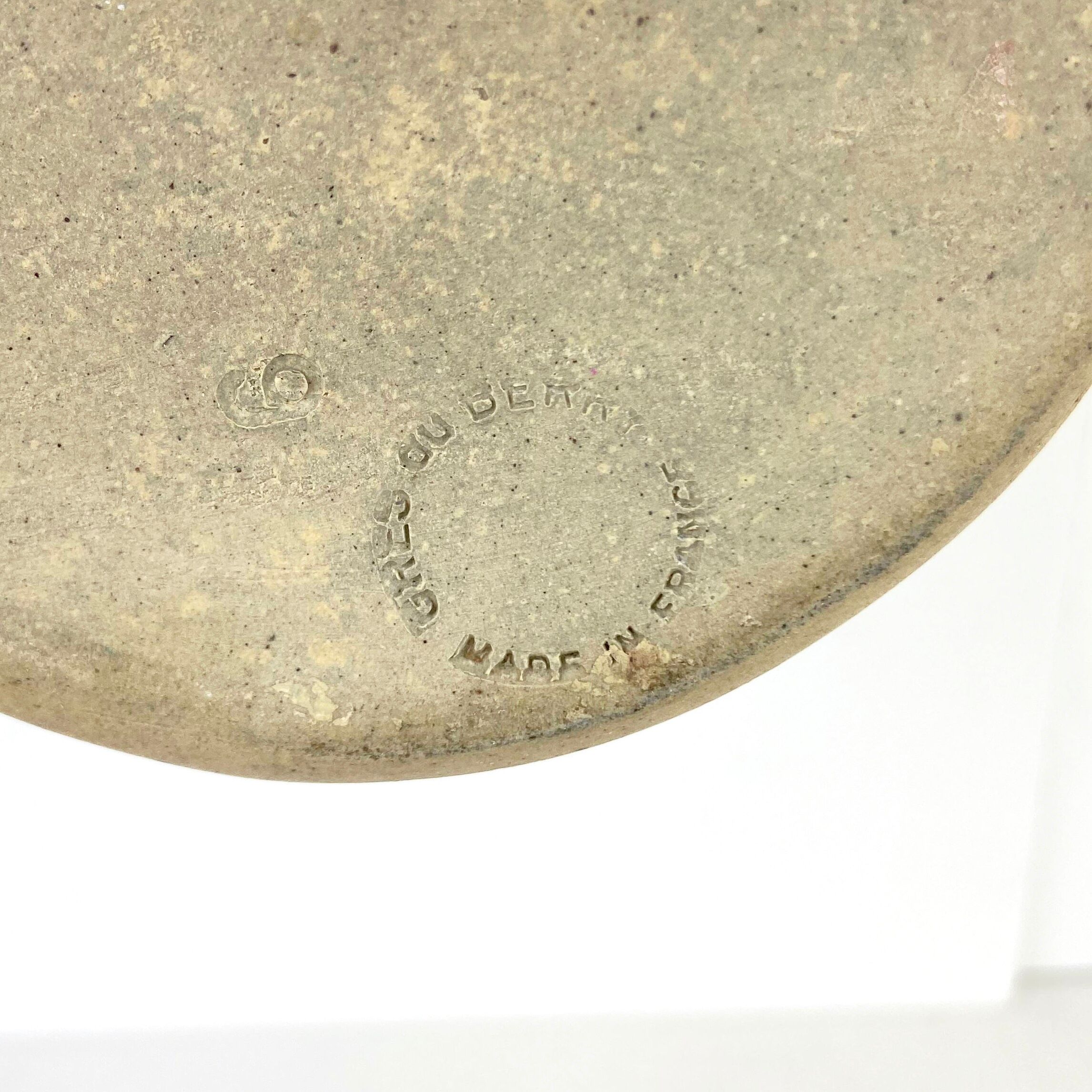 Pitcher in Berry sandstone