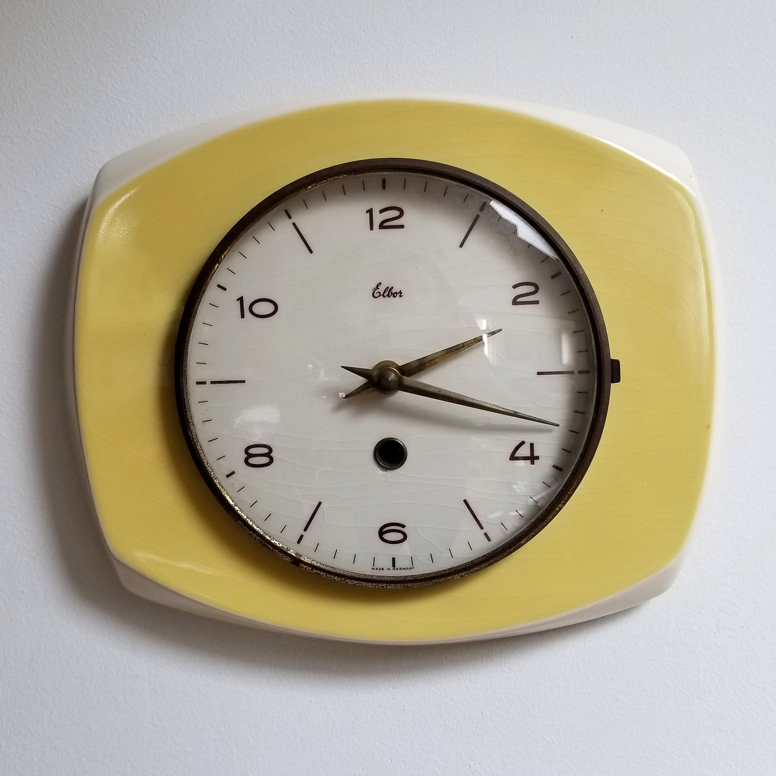 Earthenware clock