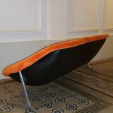 Couch Egg sculptural fibreglass of Walter S. Chenery for Lurashell