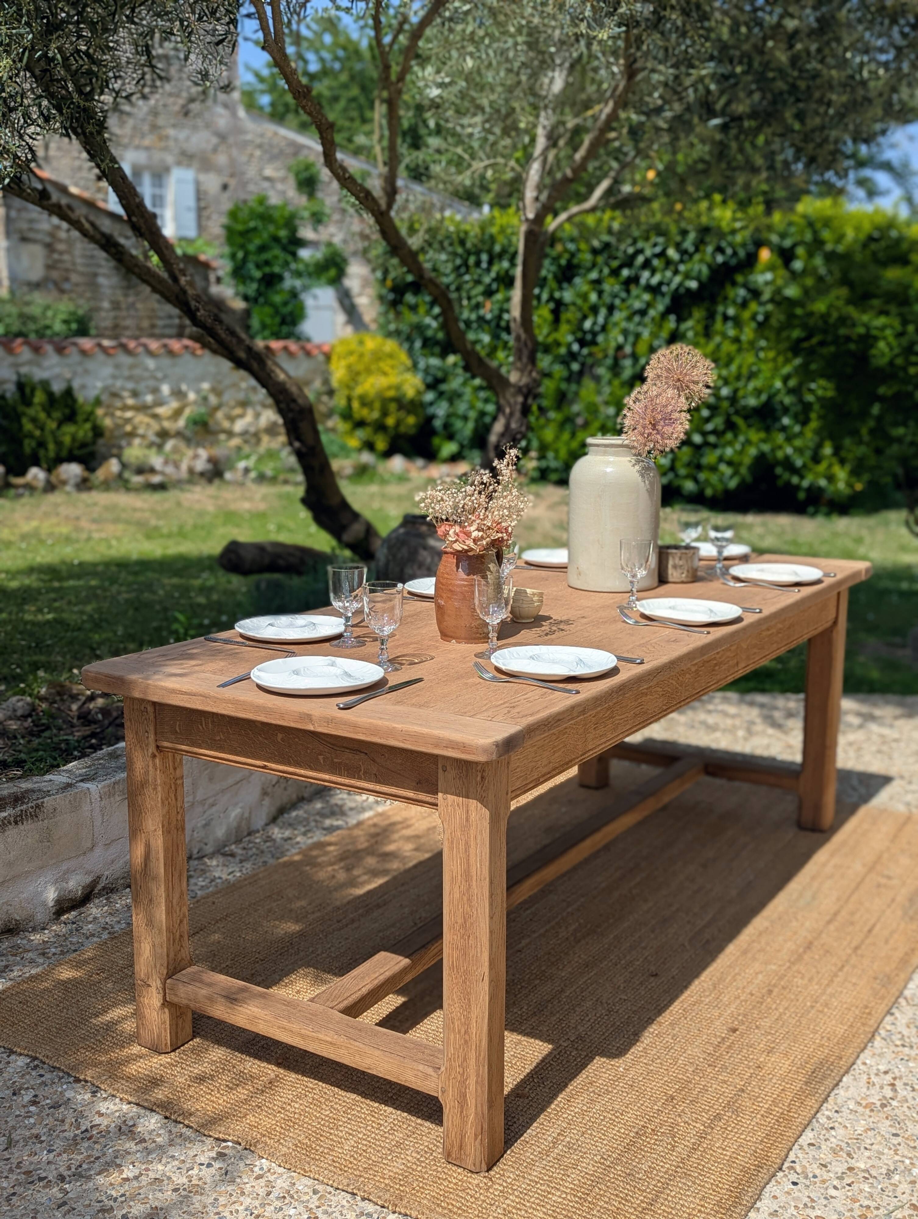 Farm table