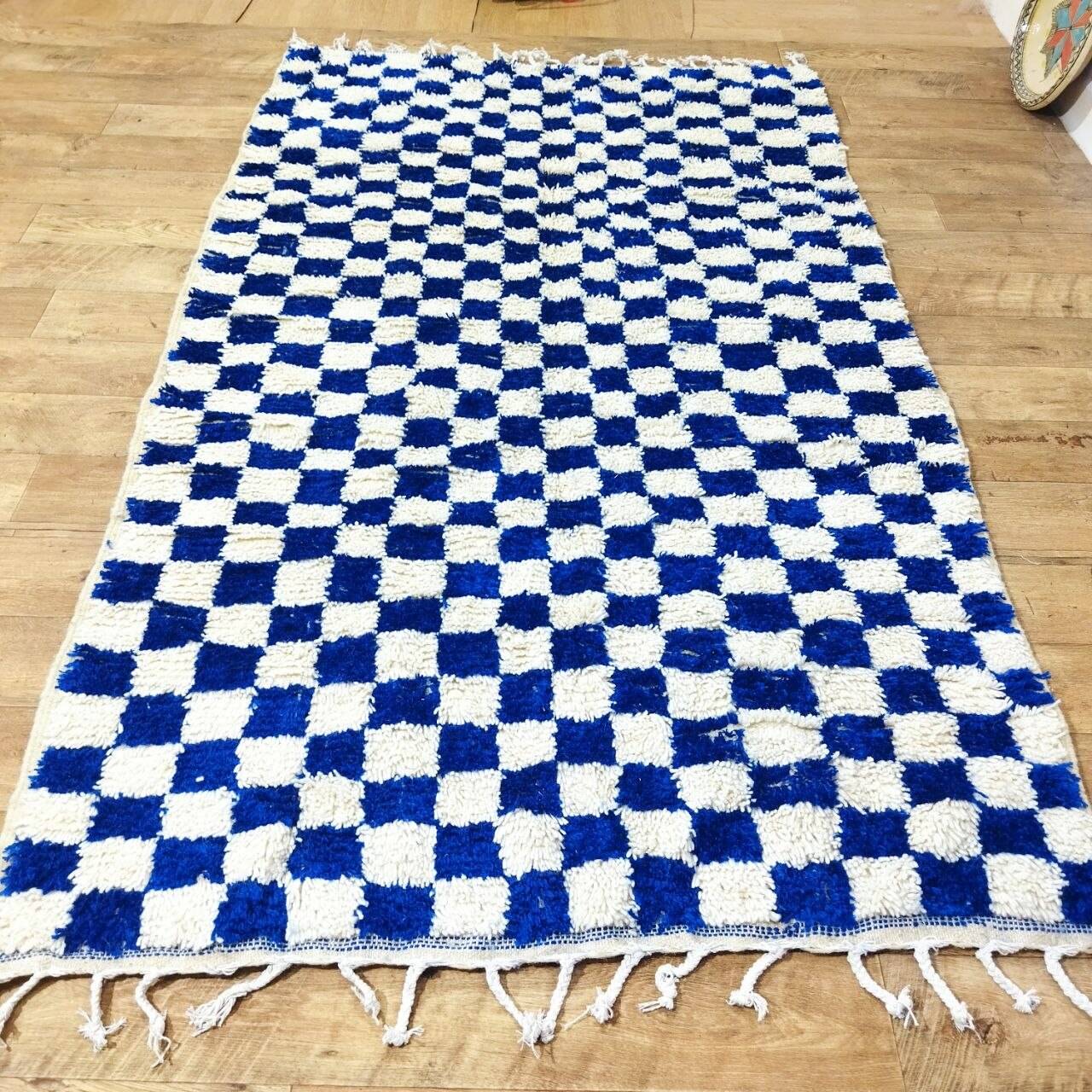 Moroccan Berber rug with a blue and ecru checkerboard pattern – 250 x 147 cm