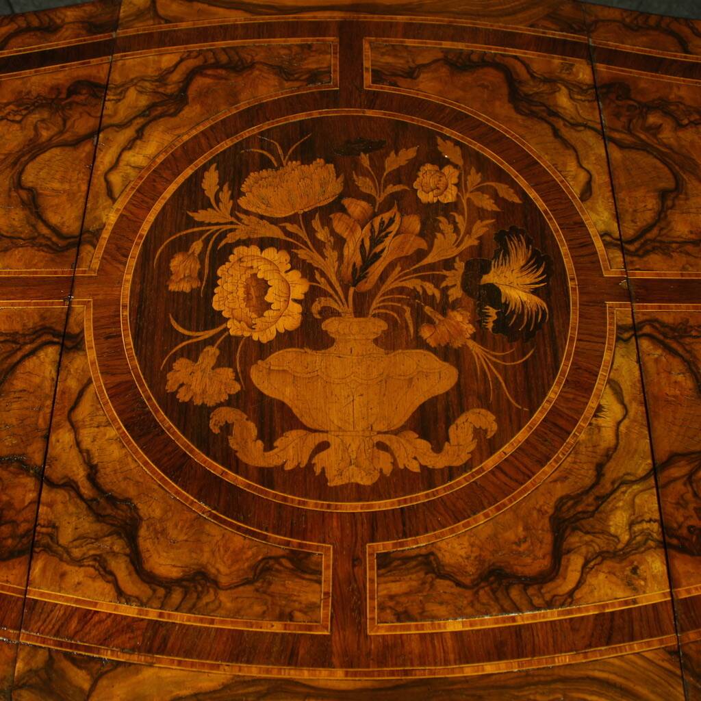 Coiffeuse lombarde marquetée de style Louis XV du XXe siècle