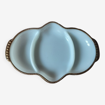 Dish with opaline compartments