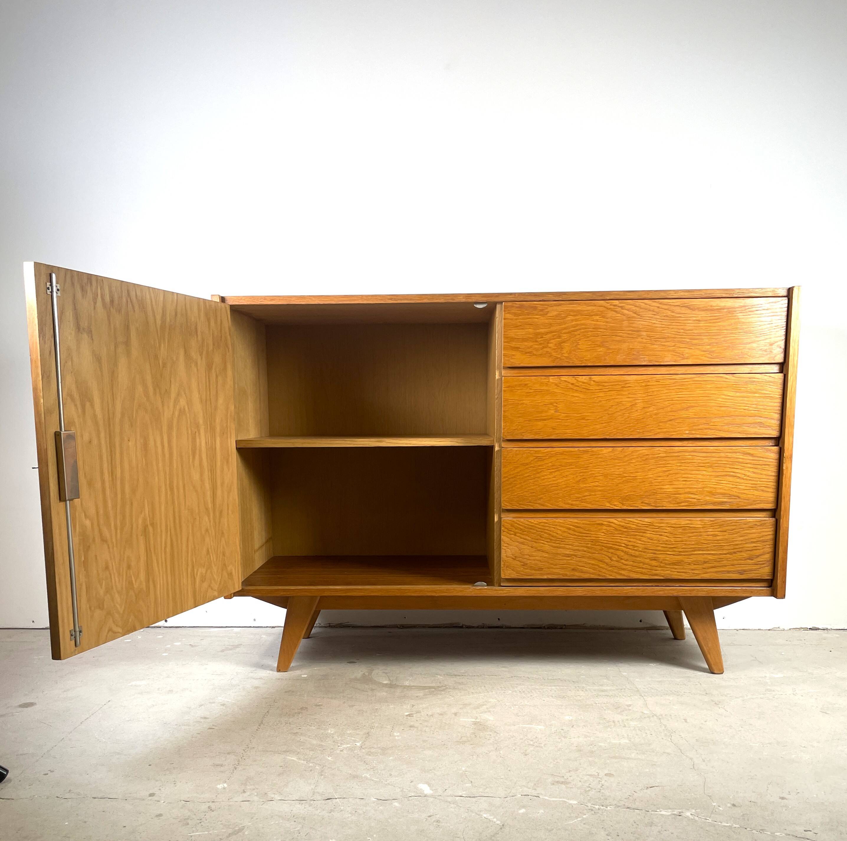 Sideboard U458 by Jiří Jiroutek