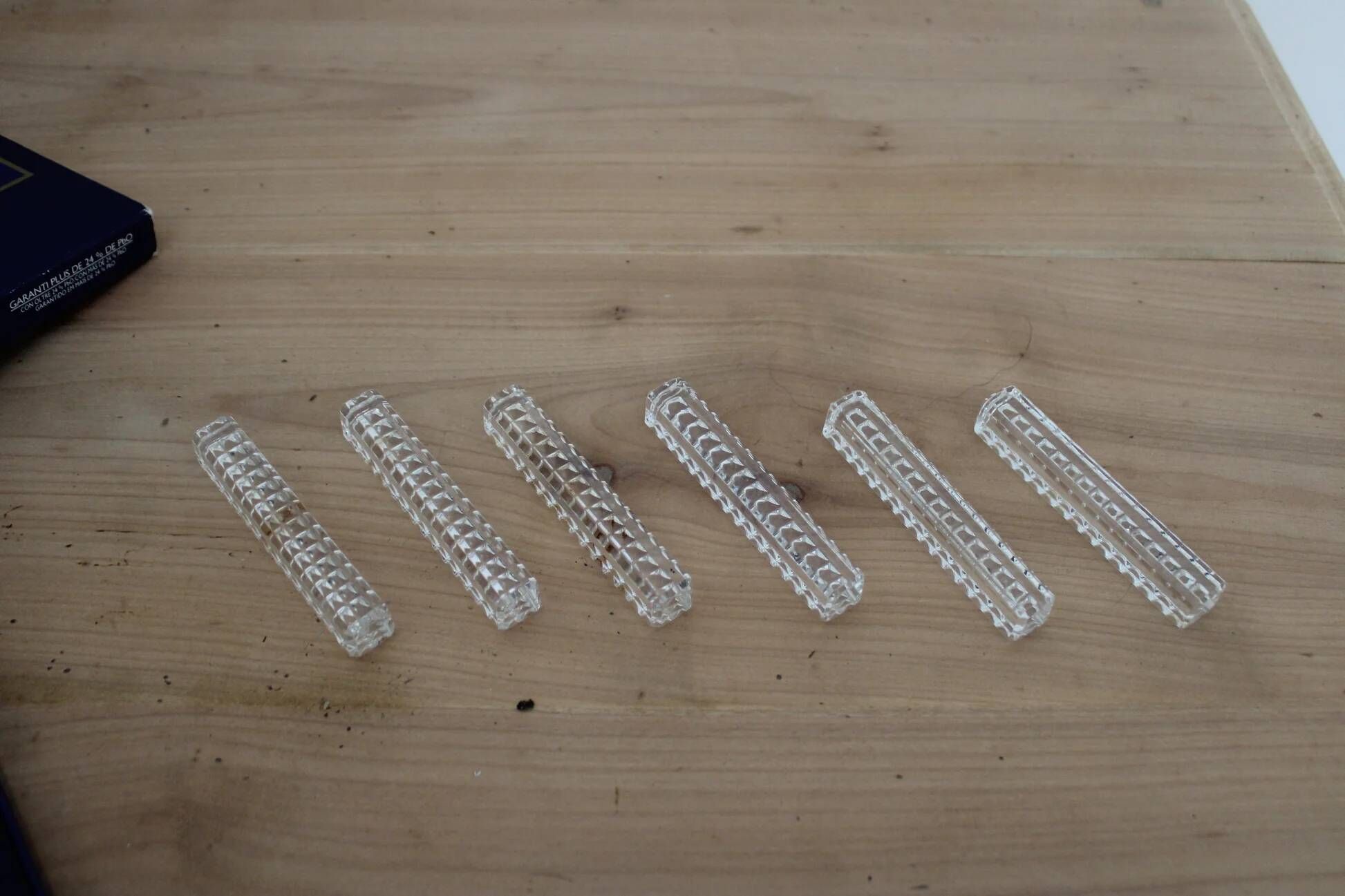 Set of 6 Cristal d'Arques knife rests model Diamond with original box.