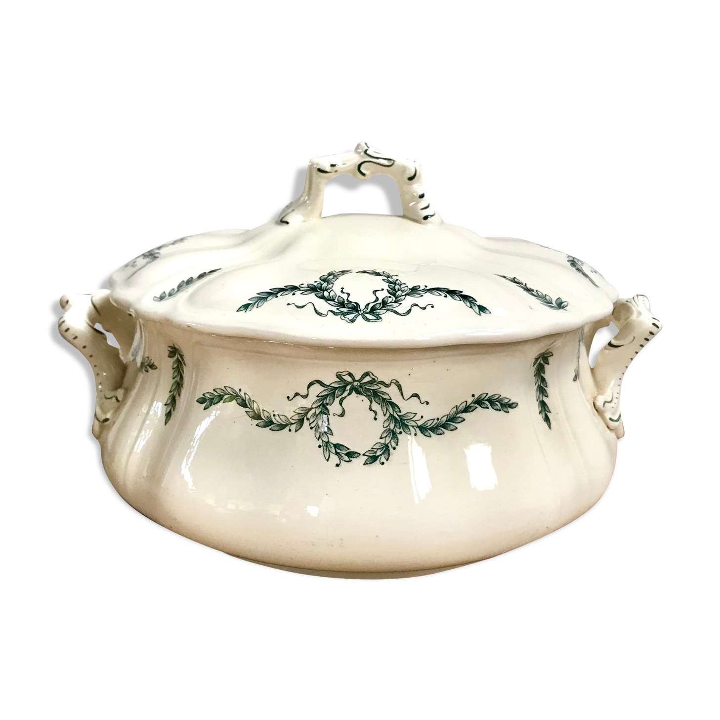 Longchamp iron-earth soupière