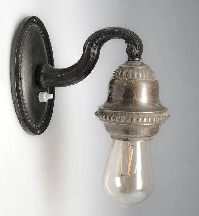 CVH patterned sconce in Secessionist style bell
