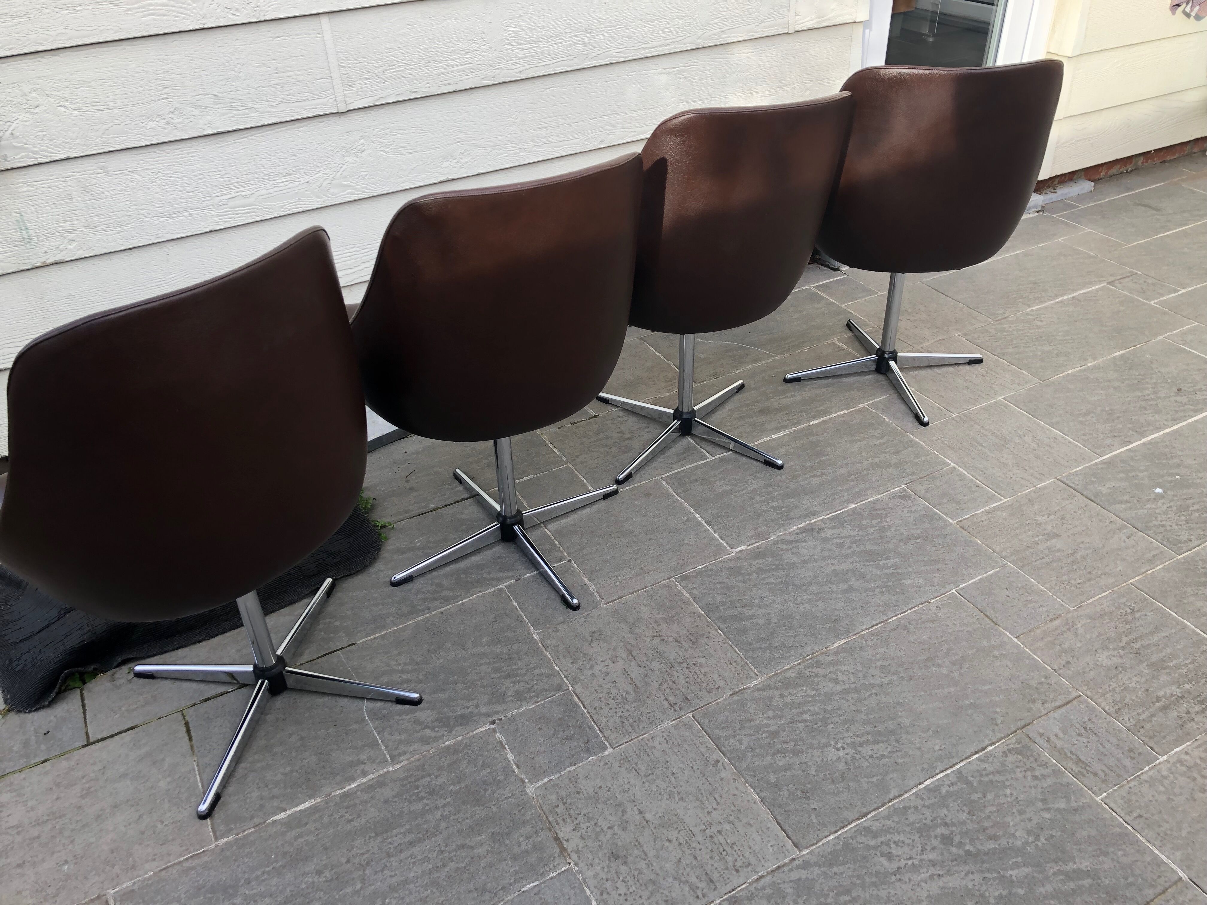 Swivel chairs year 60/70