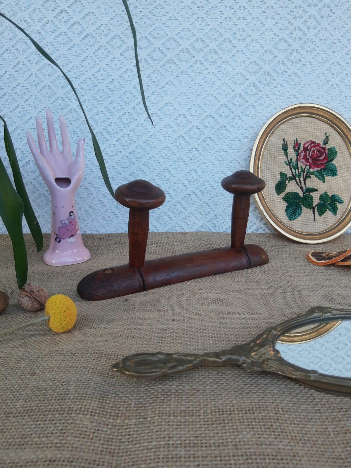 Coat rack 2 wooden hooks vintage