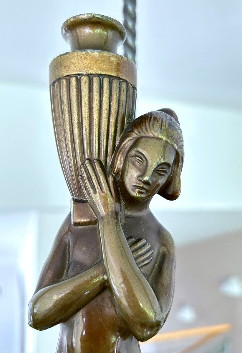 Large Art Deco sculptural chandelier in bronze and glass, 1930s