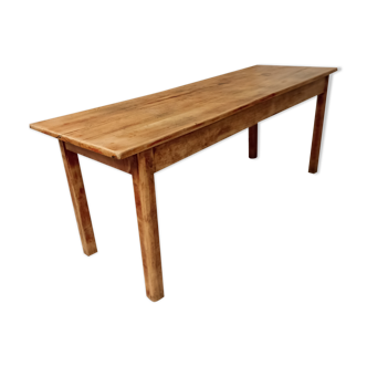 Farm table